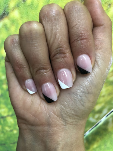 Q Nails