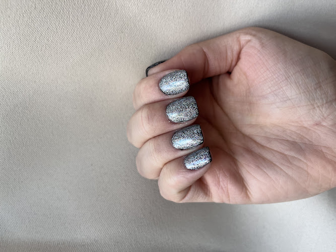 Q's Spa & Nail Bar