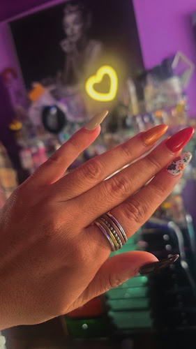 Queen Nails & Spa