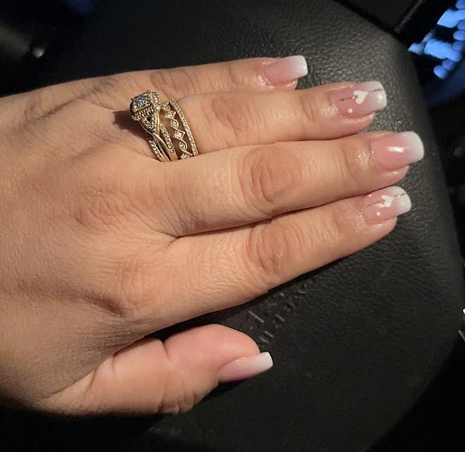 Queen Nails