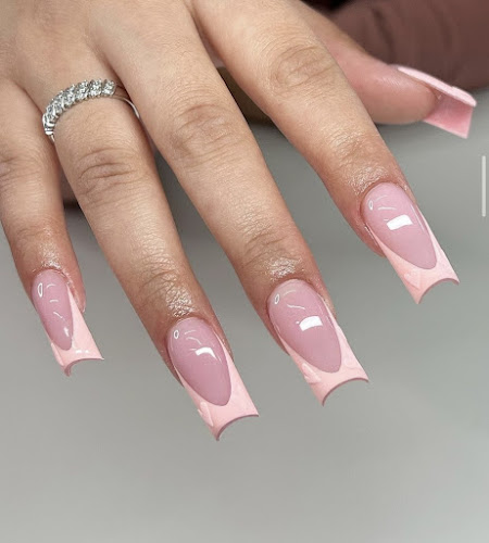 Queeny Nails & Spa