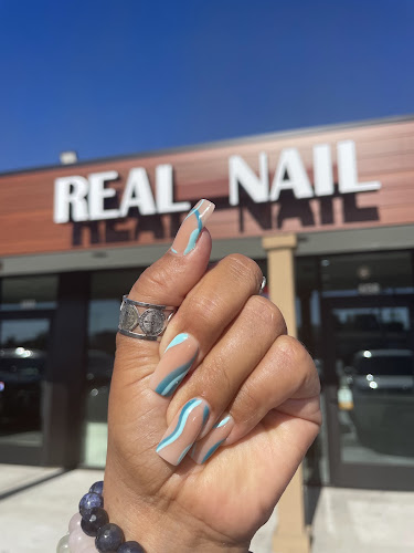 Real Nails & Spa