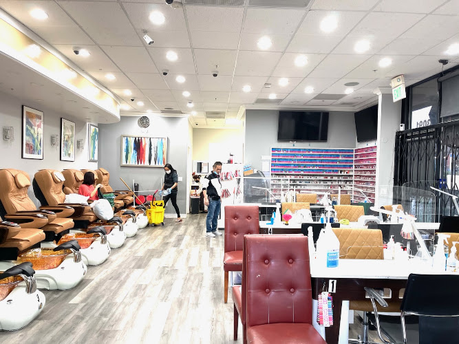 Redberry Nails & Spa