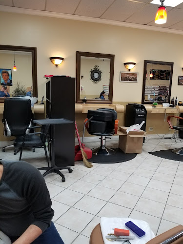 River Salon, nail salon in Sacramento, California