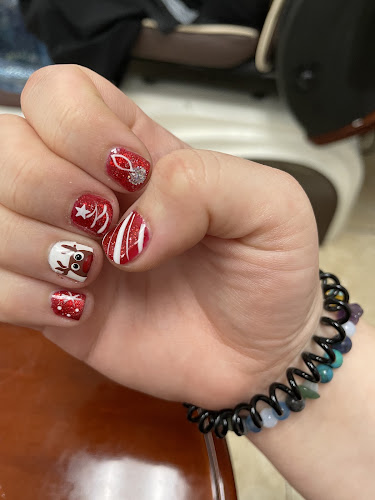 Royal Nails & Hair