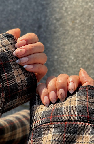 Ruru nails