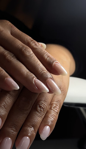 Russian nails Los Angeles