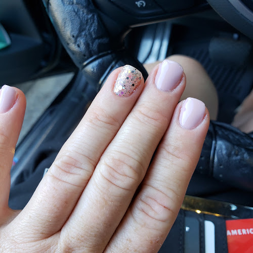 Salon Q Korean Beauty Salon, nail salon in Foster City, California