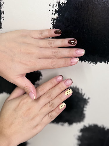 Santa Monica Nails