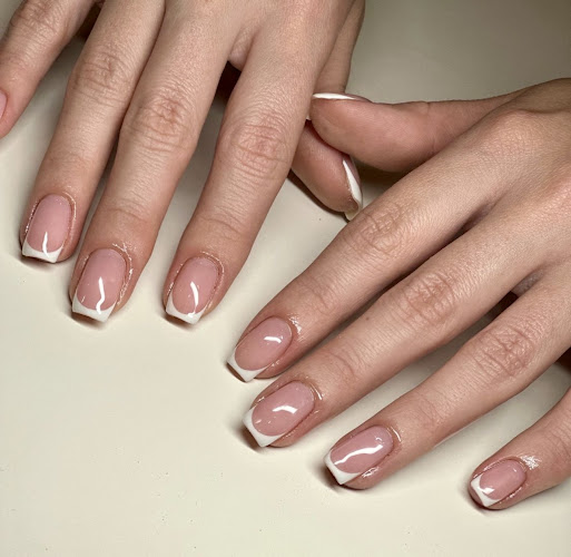 Savvy Nails