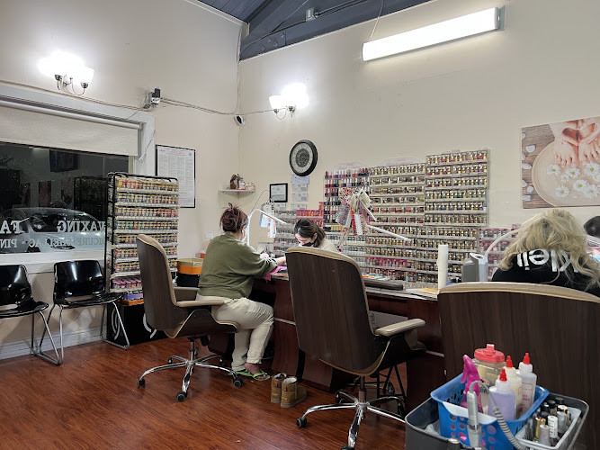 Senses nails and spa, nail salon in San Mateo, California