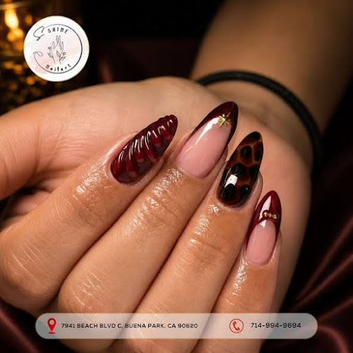 Shine Nail Art