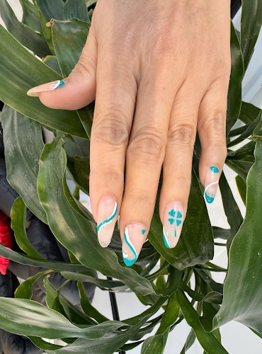 Simply Unique Nails
