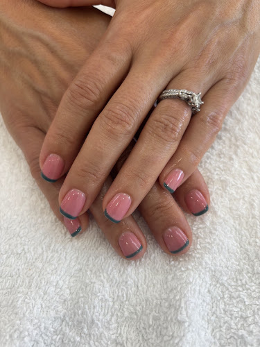 Sis Nail & Lash Studio, nail salon in Walnut Creek, California