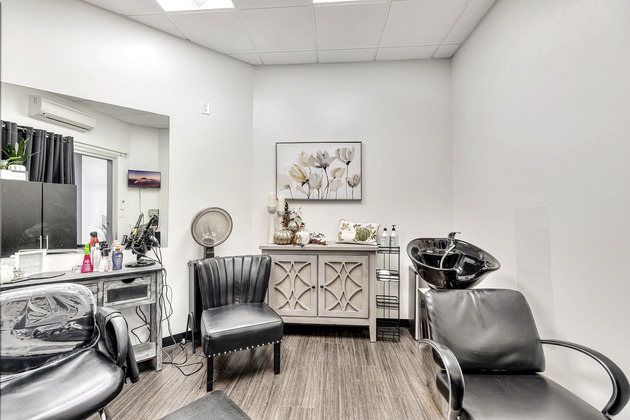 Sola Salons