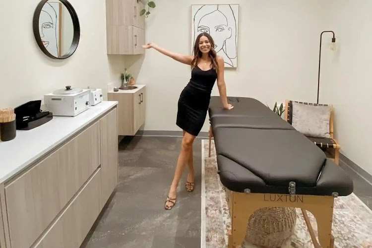 Sola Salons, nail salon in Walnut Creek, California