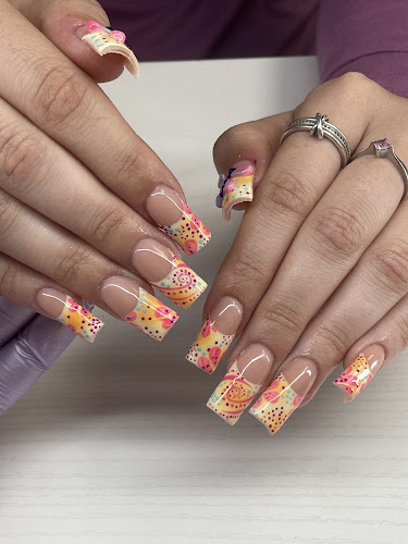 Solecito Nailz, nail salon in Westminster, California
