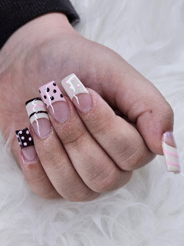 Stellar Nails & Spa