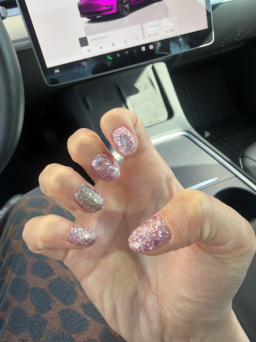 StellusikNail