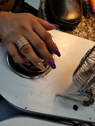 Supreme Hair & Nail Salon