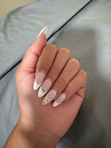 T K Nail Salon
