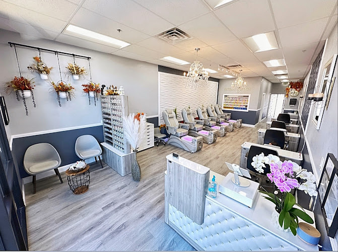 T Nails And Brows, nail salon in Rocklin, California