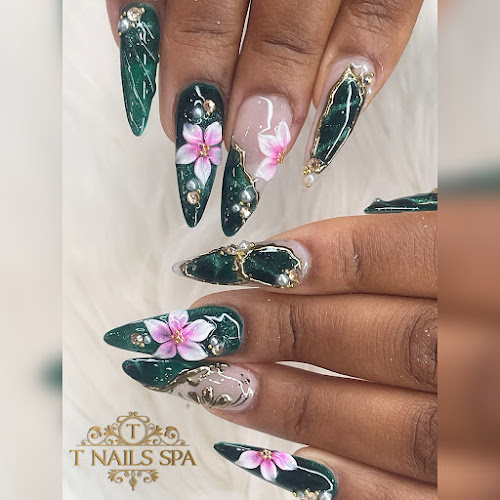 T Nails Spa