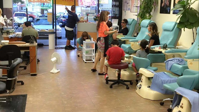 TA Nails & Spa