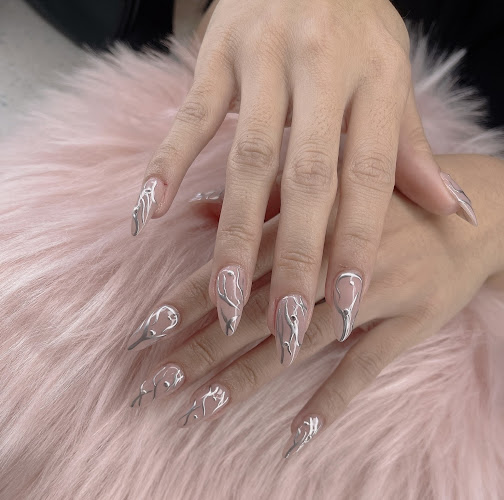 The 90's Nail Bar