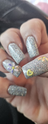 The Hills Nails