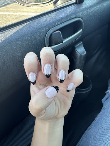 Tina's Nails, nail salon in Folsom, California