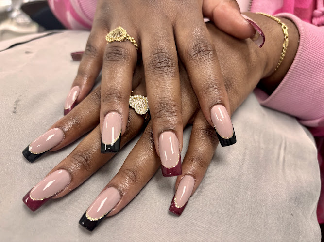 Tip & Toe Nails