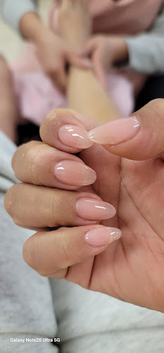 Tipology Nail Lounge