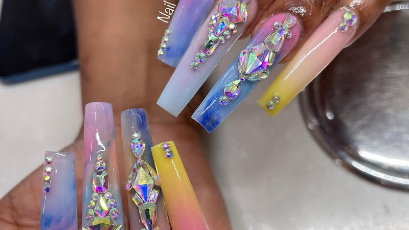 Tipsy Nails Spa