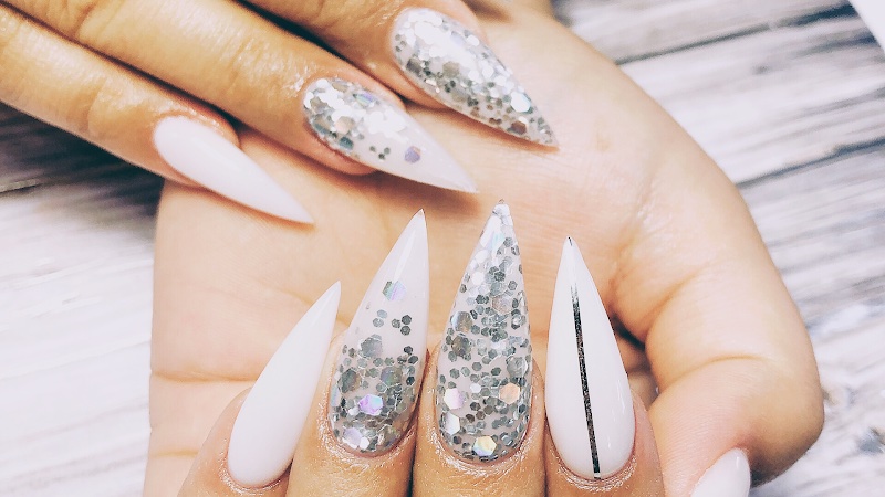 Titop Nails