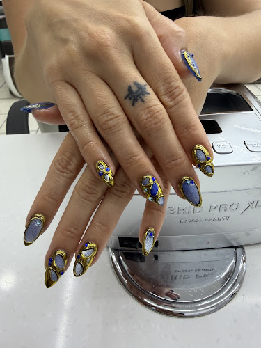 TJ NAILS &SPA