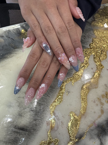 TL Nails Spa