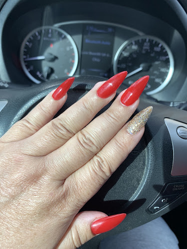 Top Line Nails