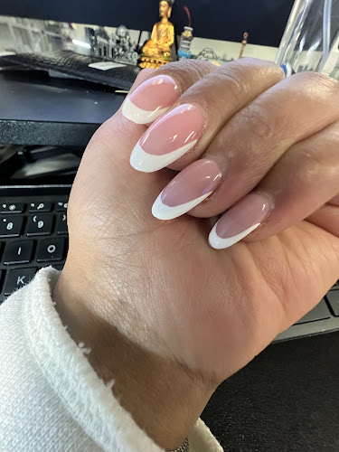 Top Nail Salon