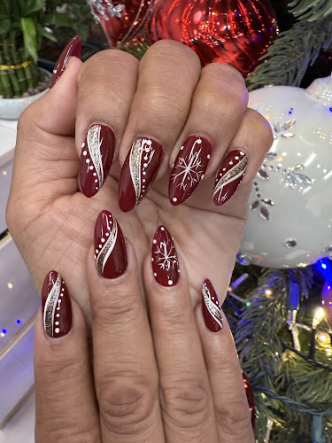 Top Nail Spa & Waxing