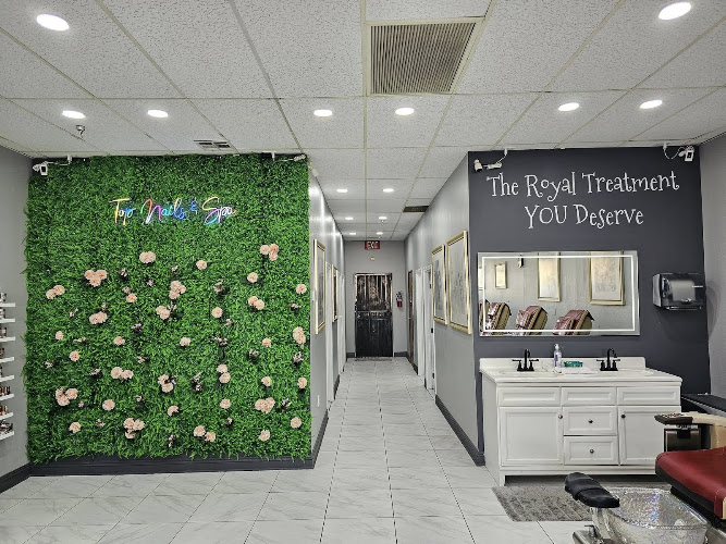 Top Nails & Spa