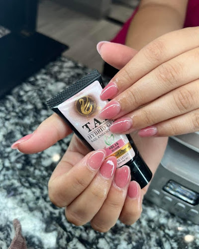 Top Nails
