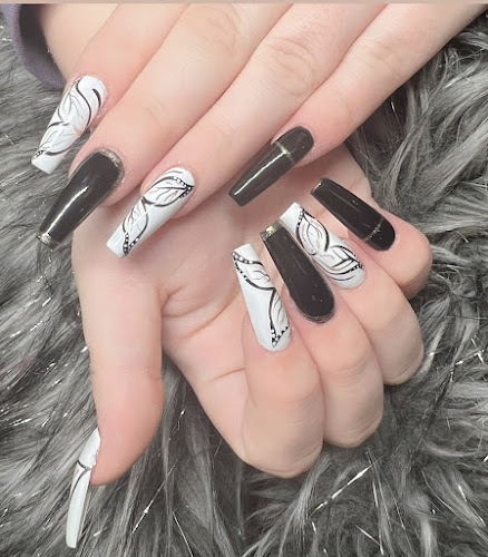 Town Nails Spa