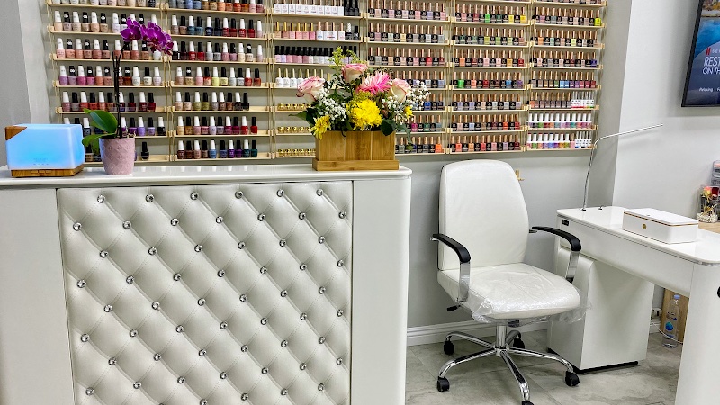 Tulips Artist Nail Spa