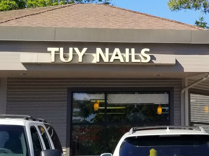 Tuy Nails, nail salon in Walnut Creek, California