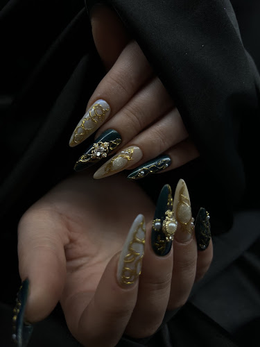 Ultimate Nail & Beauty Lounge, nail salon in Van Nuys, California
