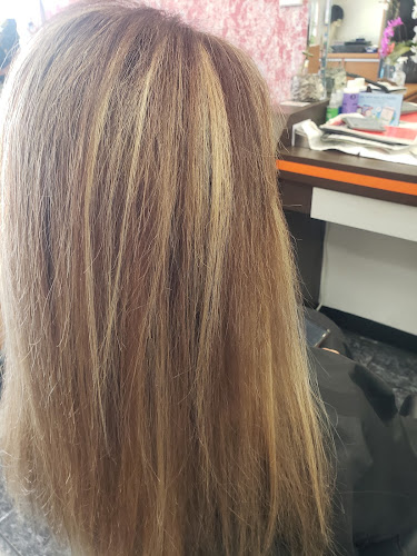 Unique Hair & Nail