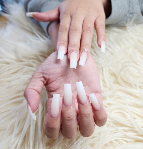 Unique Nails, nail salon in Irvine, California