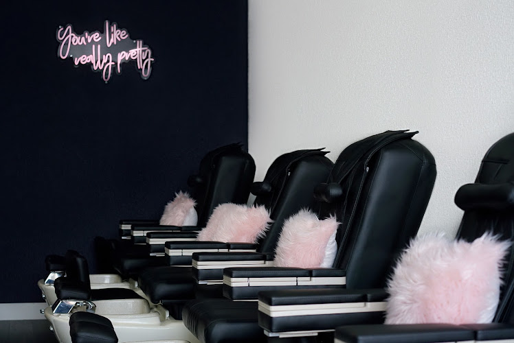 Valley Nail Salon