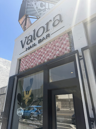 Valora nail bar